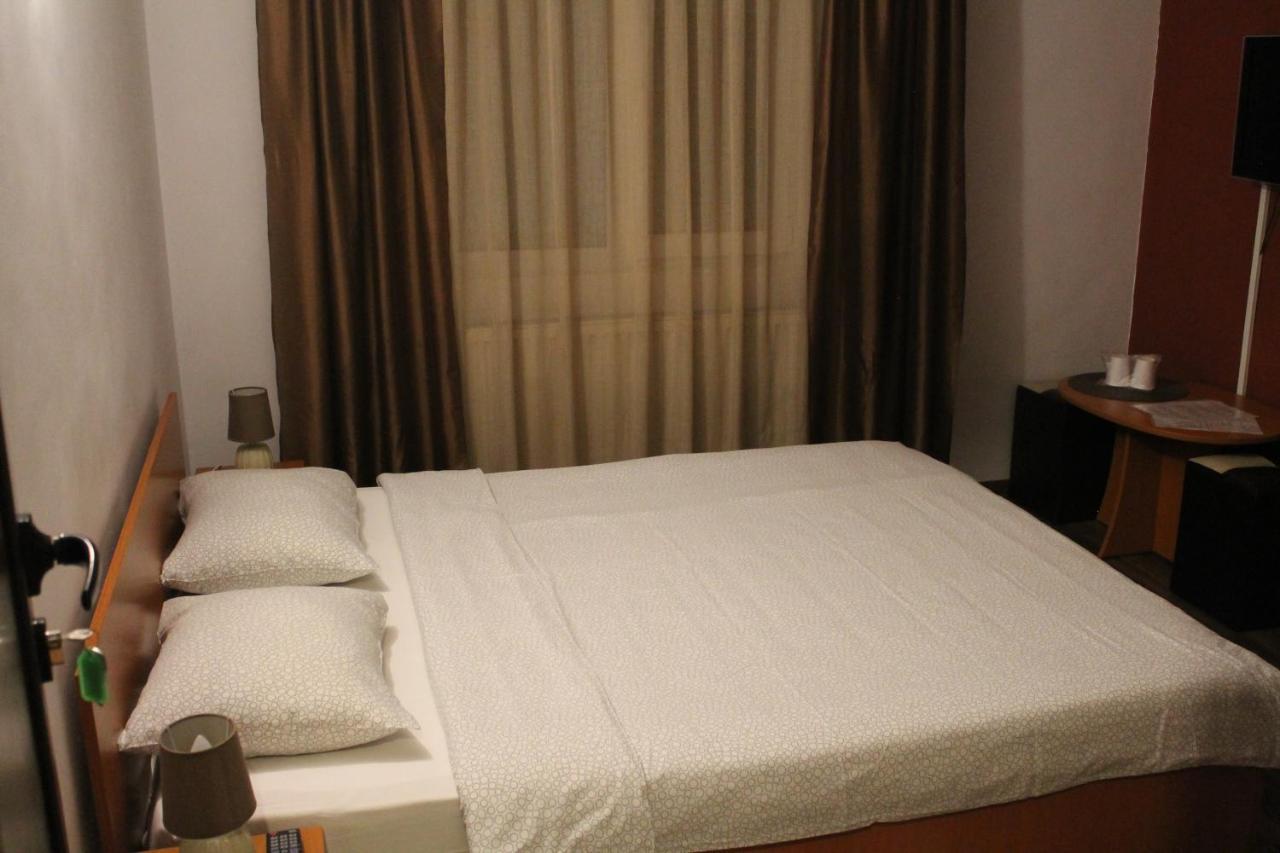 סינאיה Vila Casa Ta מראה חיצוני תמונה
