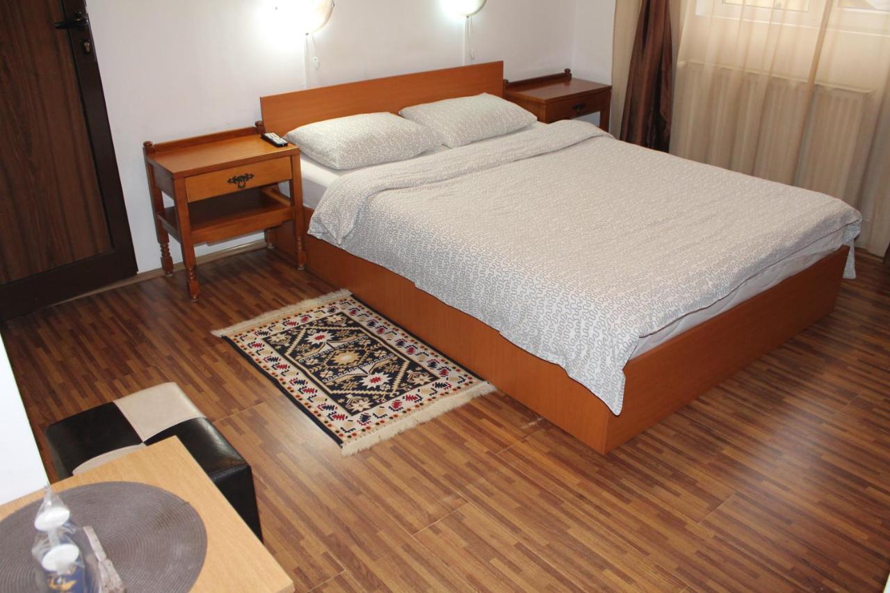 סינאיה Vila Casa Ta מראה חיצוני תמונה